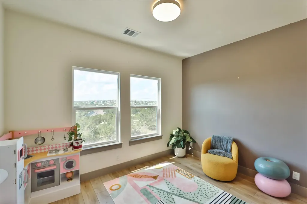 10613 Knob Hill Dripping Springs TX 78620