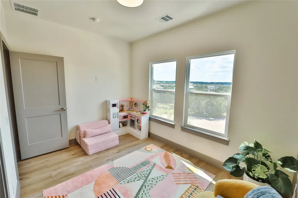 10613 Knob Hill Dripping Springs TX 78620