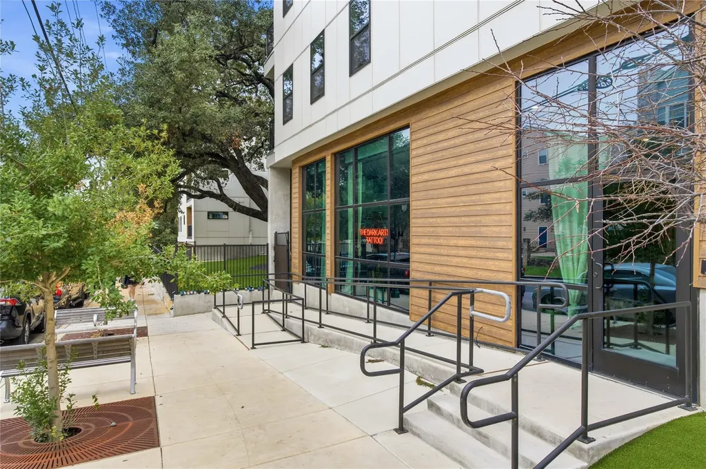 2500 Longview Street Austin TX 78705