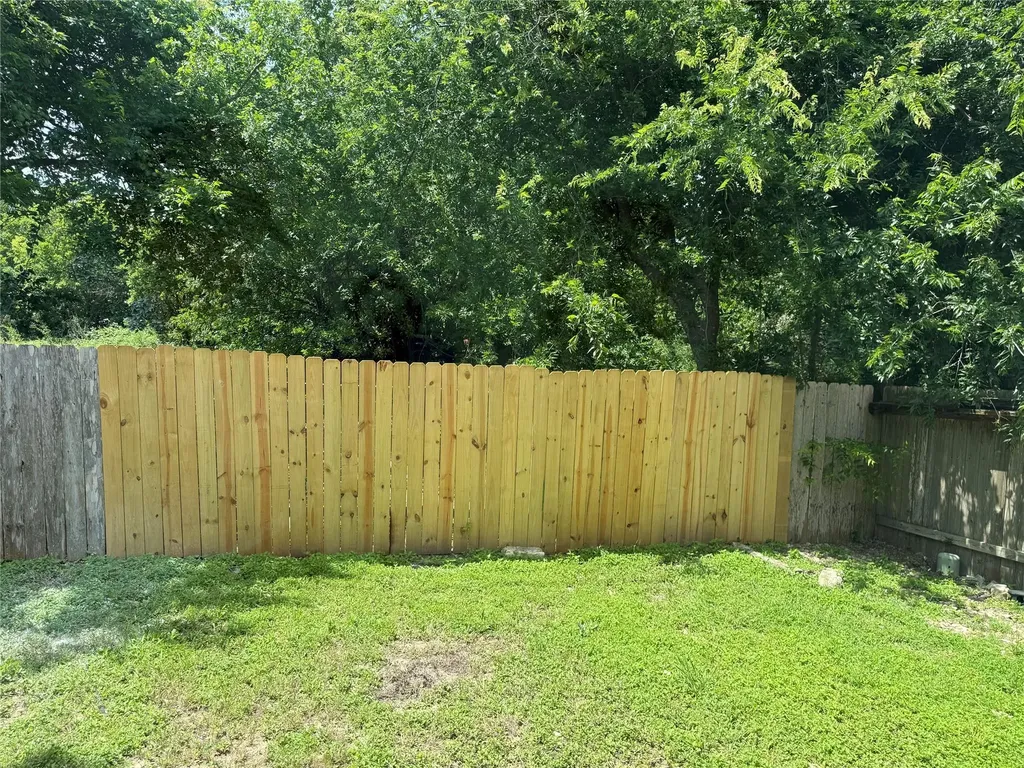 1621 Parkfield Circle Round Rock TX 78664
