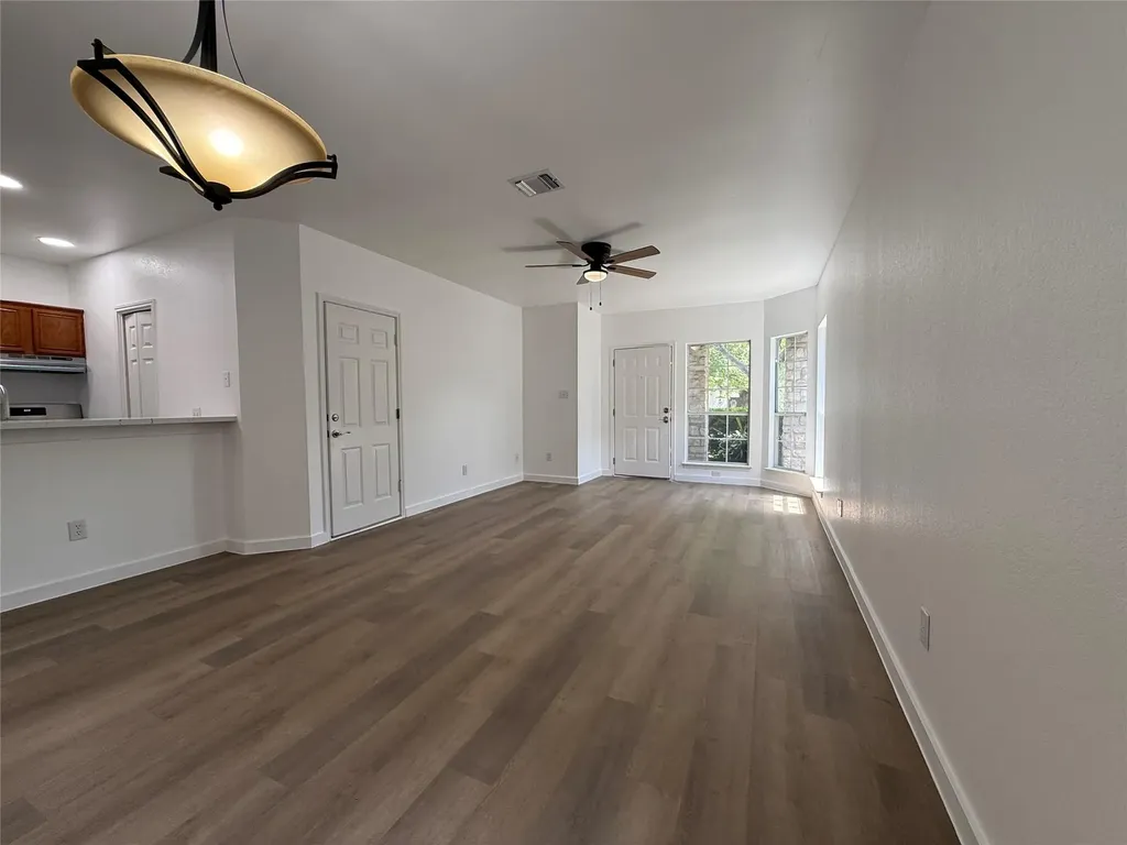 1621 Parkfield Circle Round Rock TX 78664