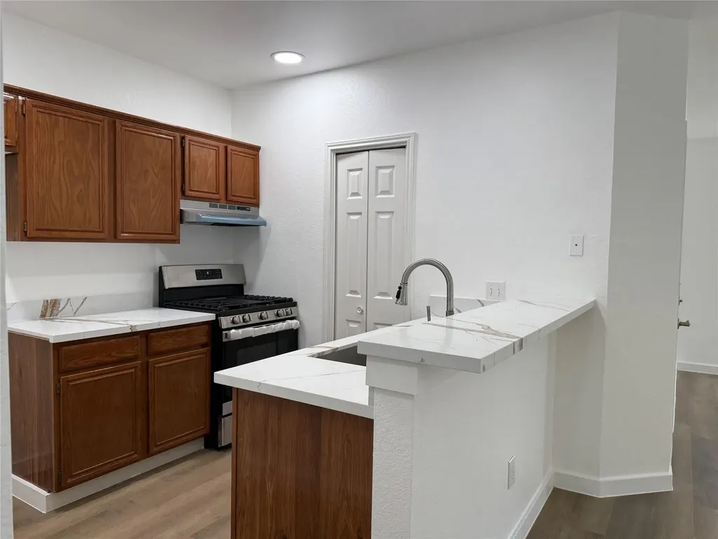 1621 Parkfield Circle Round Rock TX 78664