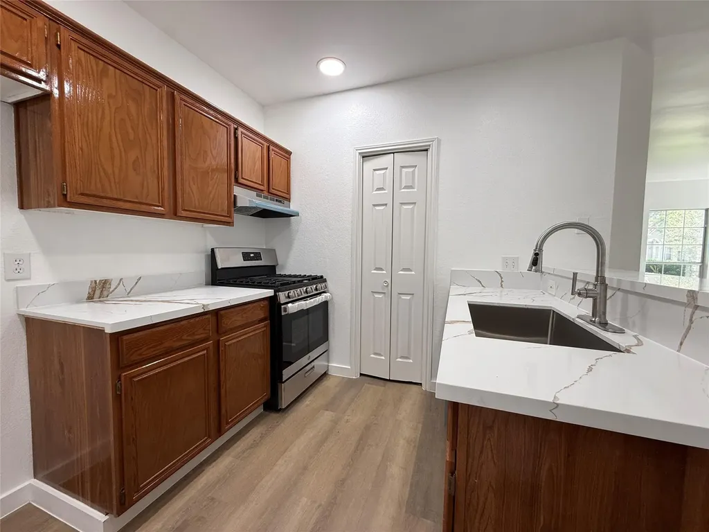 1621 Parkfield Circle Round Rock TX 78664