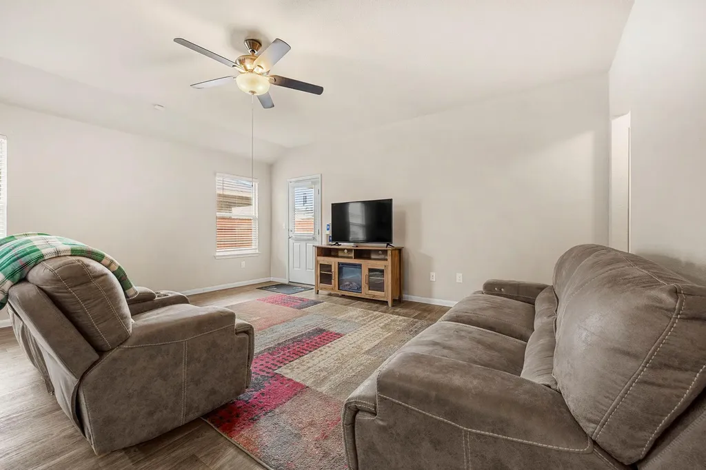 3308 Braun Way Austin TX 78725