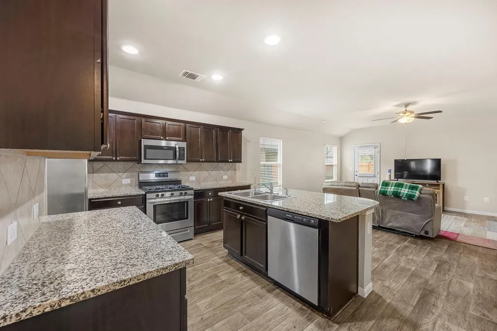 3308 Braun Way Austin TX 78725