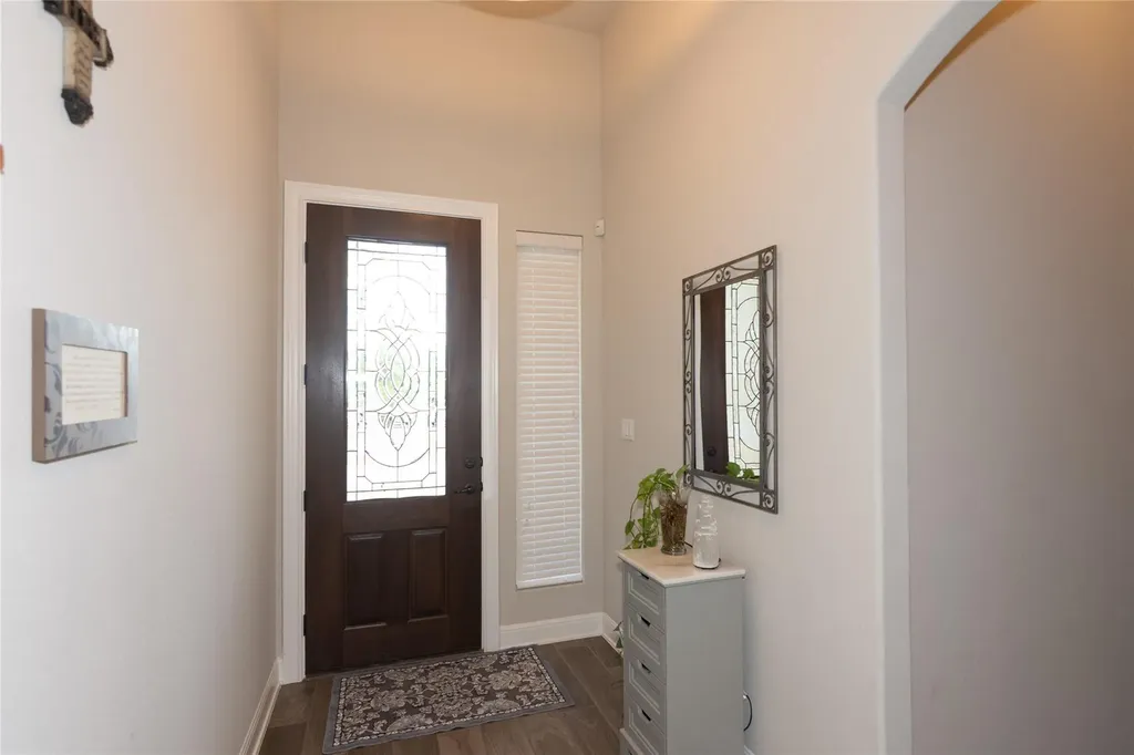 4733 Collins Street Round Rock TX 78681