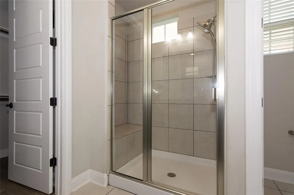 4733 Collins Street Round Rock TX 78681
