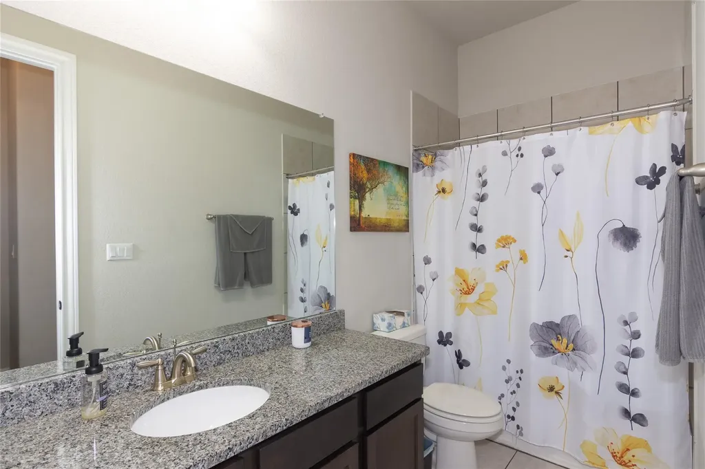 4733 Collins Street Round Rock TX 78681