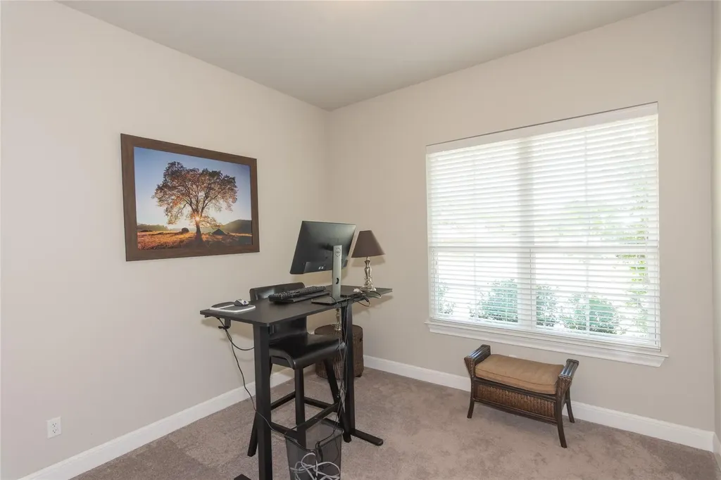 4733 Collins Street Round Rock TX 78681