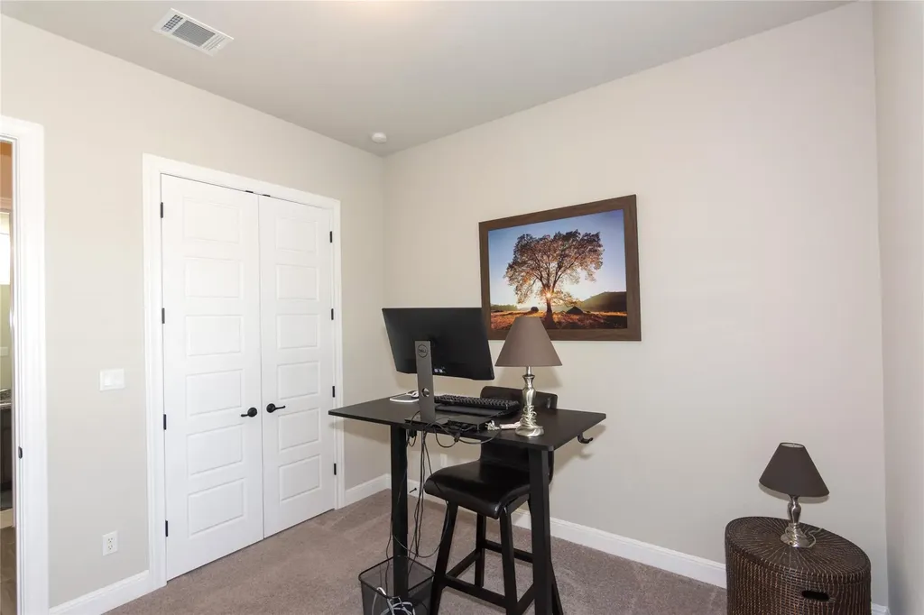 4733 Collins Street Round Rock TX 78681