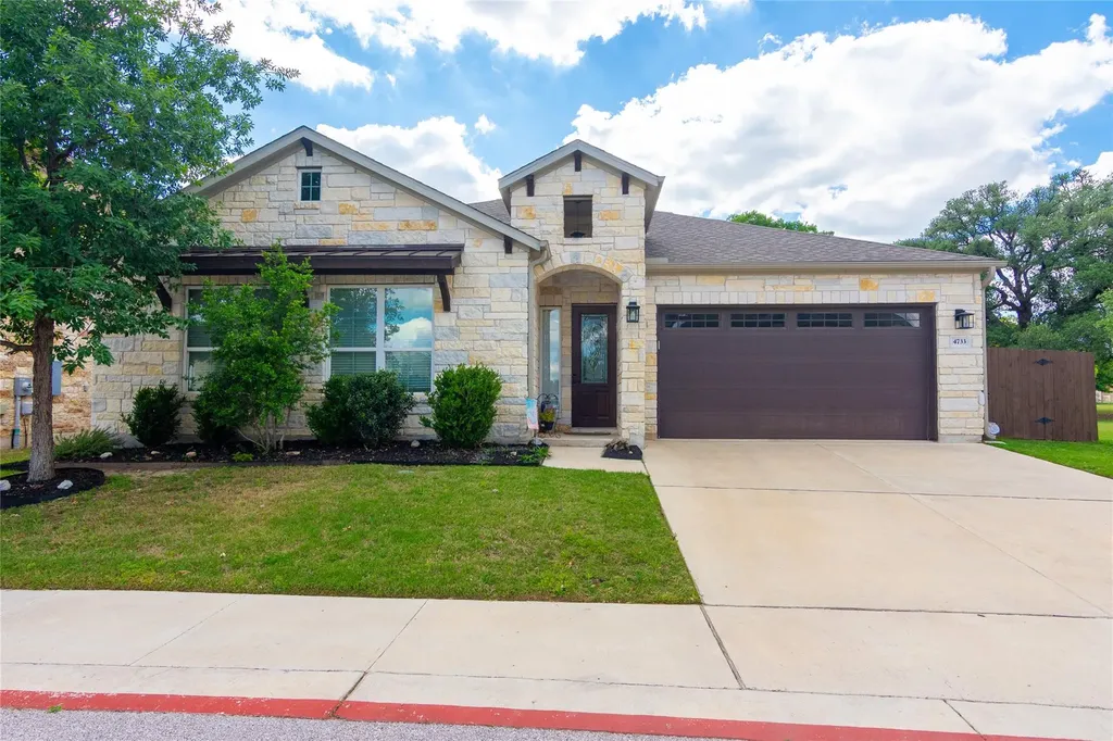 4733 Collins Street Round Rock TX 78681
