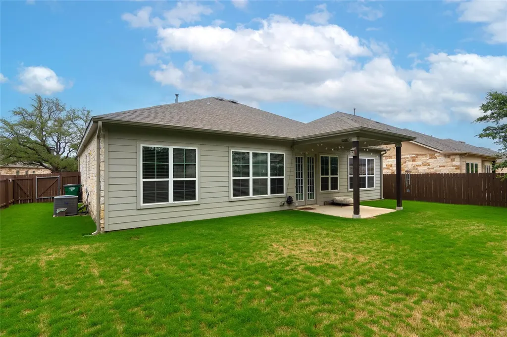 4733 Collins Street Round Rock TX 78681