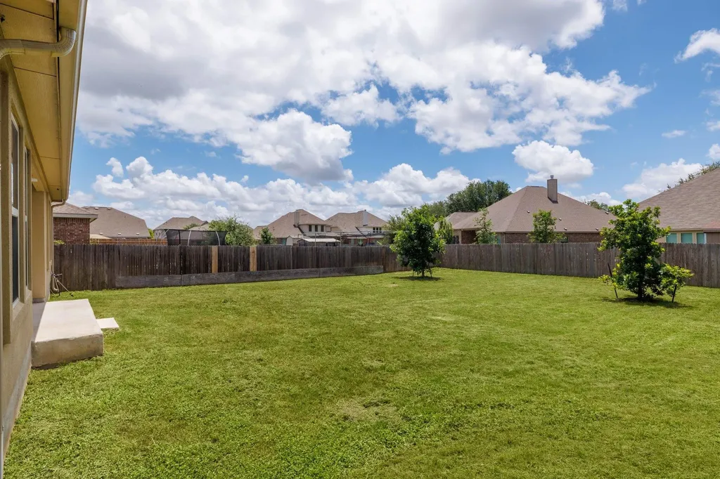 824 Tabernash Drive Leander TX 78641