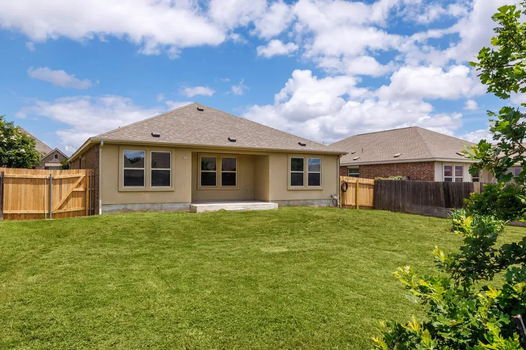 824 Tabernash Drive Leander TX 78641