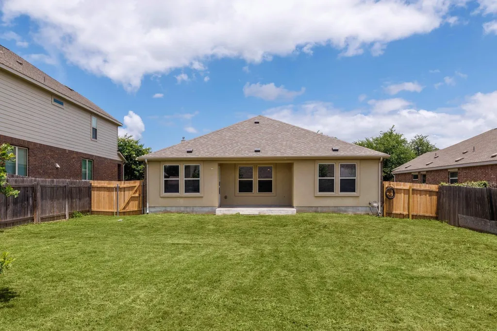 824 Tabernash Drive Leander TX 78641