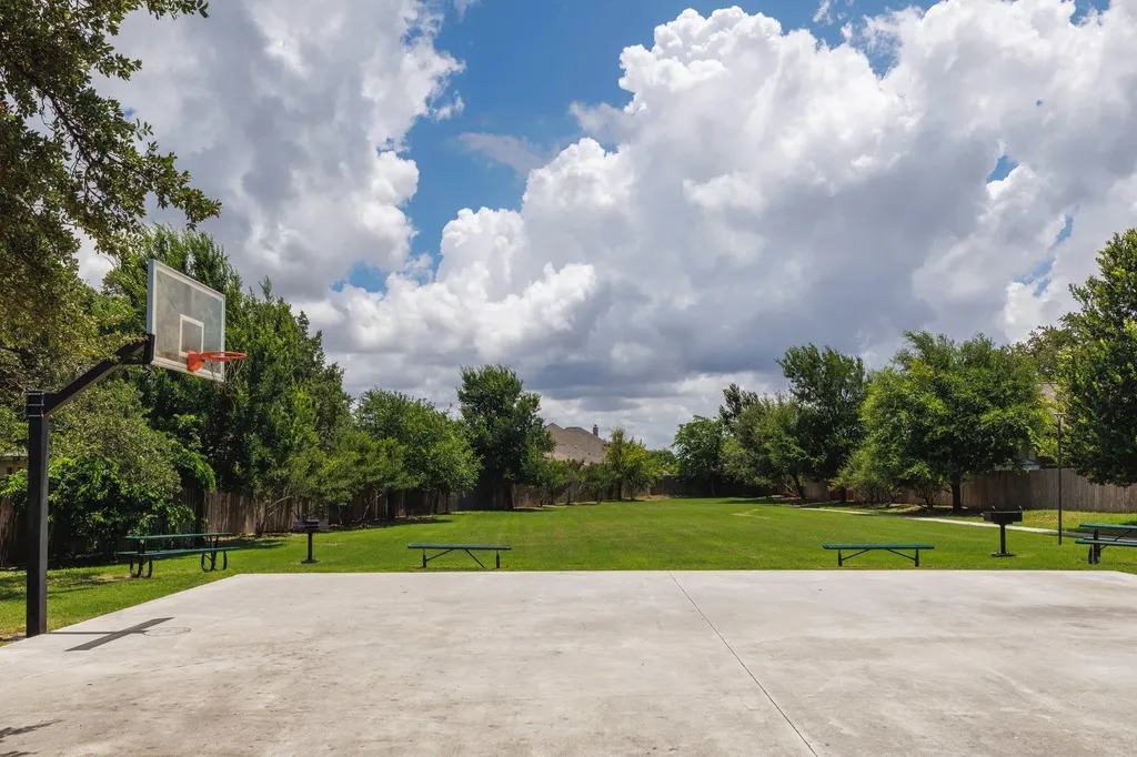 824 Tabernash Drive Leander TX 78641