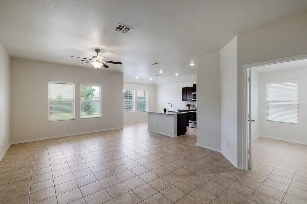 824 Tabernash Drive Leander TX 78641