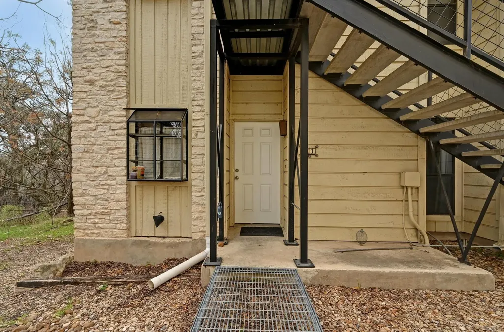 1013 Chestnut Street San Marcos TX 78666