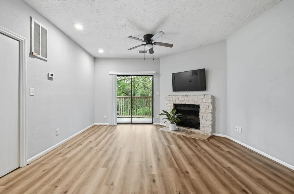1013 Chestnut Street San Marcos TX 78666