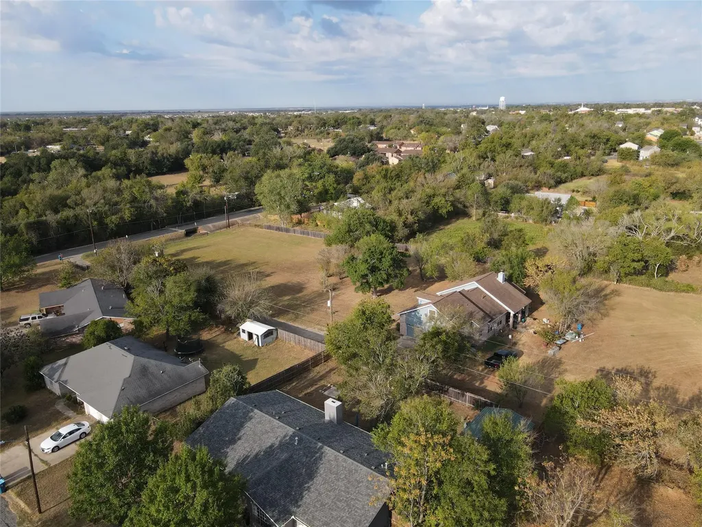 112 Plum Drive Elgin TX 78621