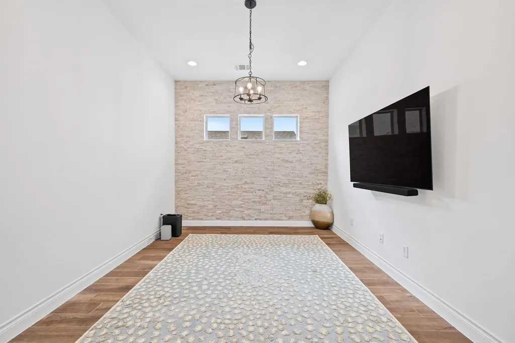 925 Indian Hawthorne Drive Georgetown TX 78628