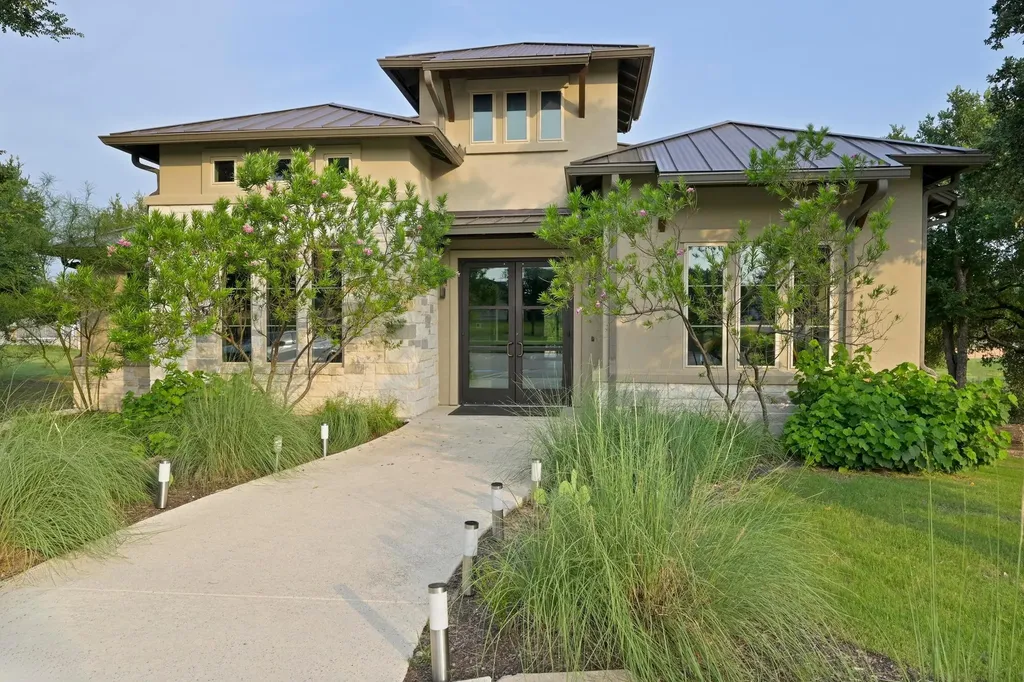 925 Indian Hawthorne Drive Georgetown TX 78628