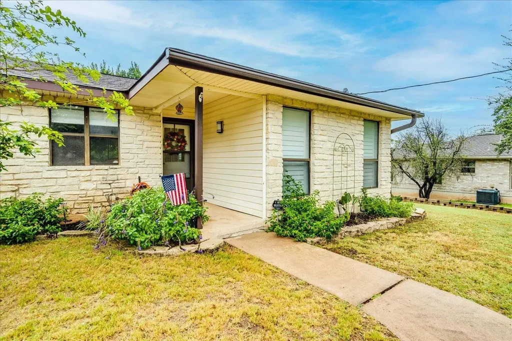 104 Clear Springs Road Georgetown TX 78628