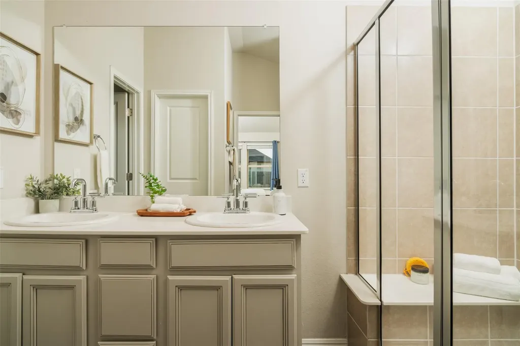 117 Blooming Trail Kyle TX 78640