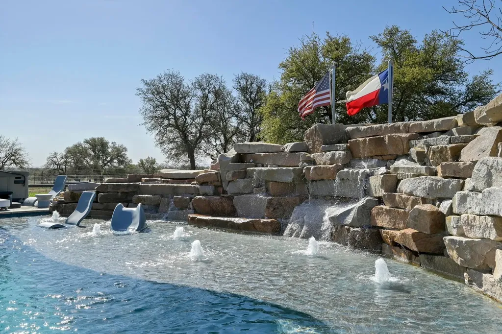 6600 State Highway 71 Llano TX 78643