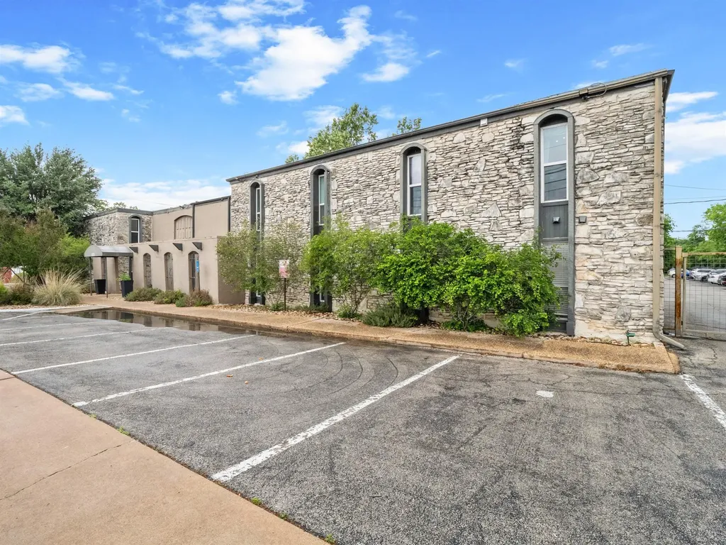 5820 Berkman Drive Austin TX 78723