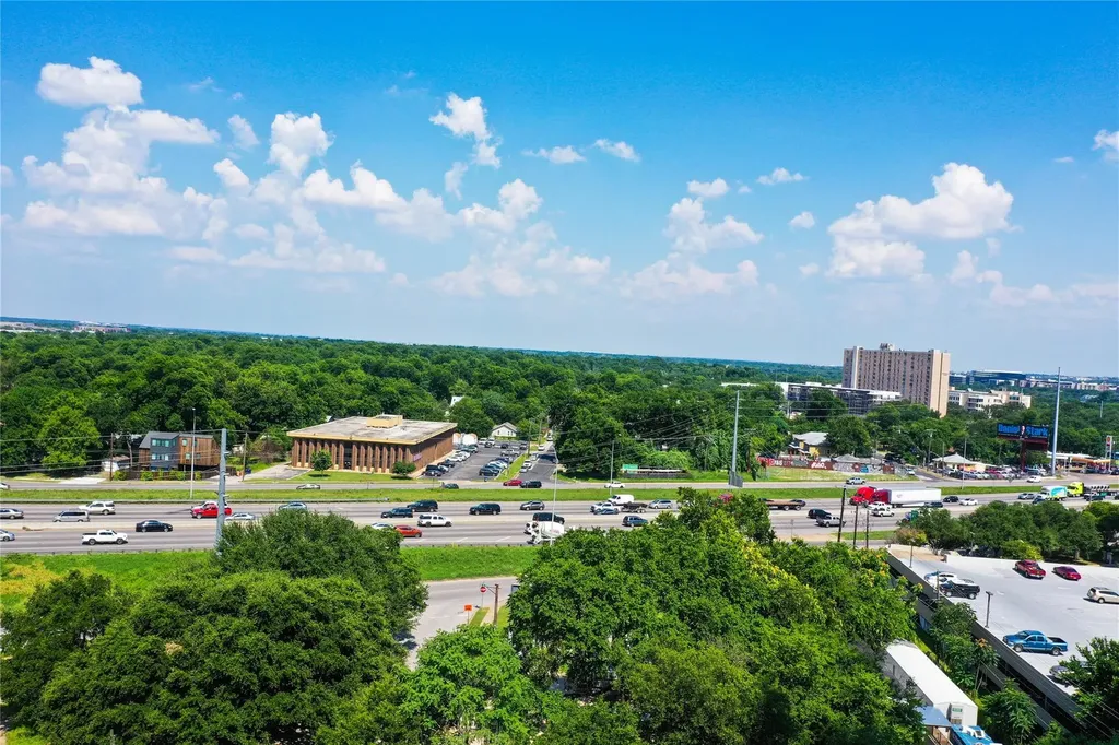 48 East Avenue Austin TX 78701