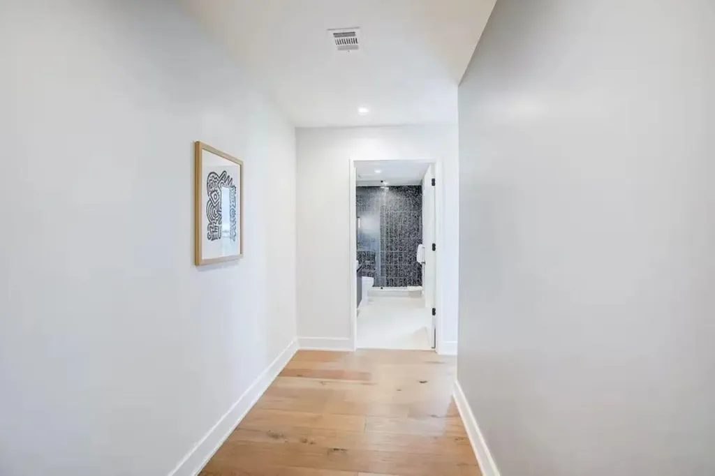 48 East Avenue Austin TX 78701