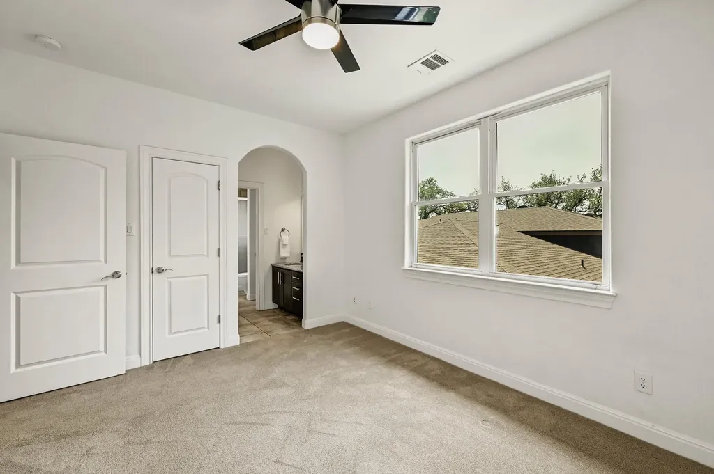 9402 Springwood Drive Austin TX 78750