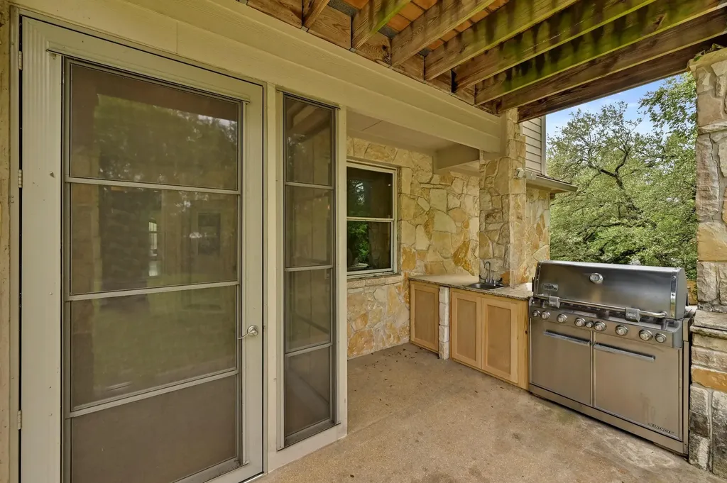 9402 Springwood Drive Austin TX 78750