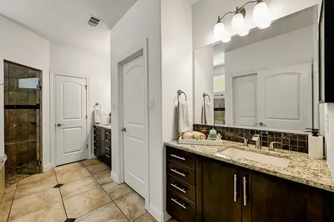 9402 Springwood Drive Austin TX 78750