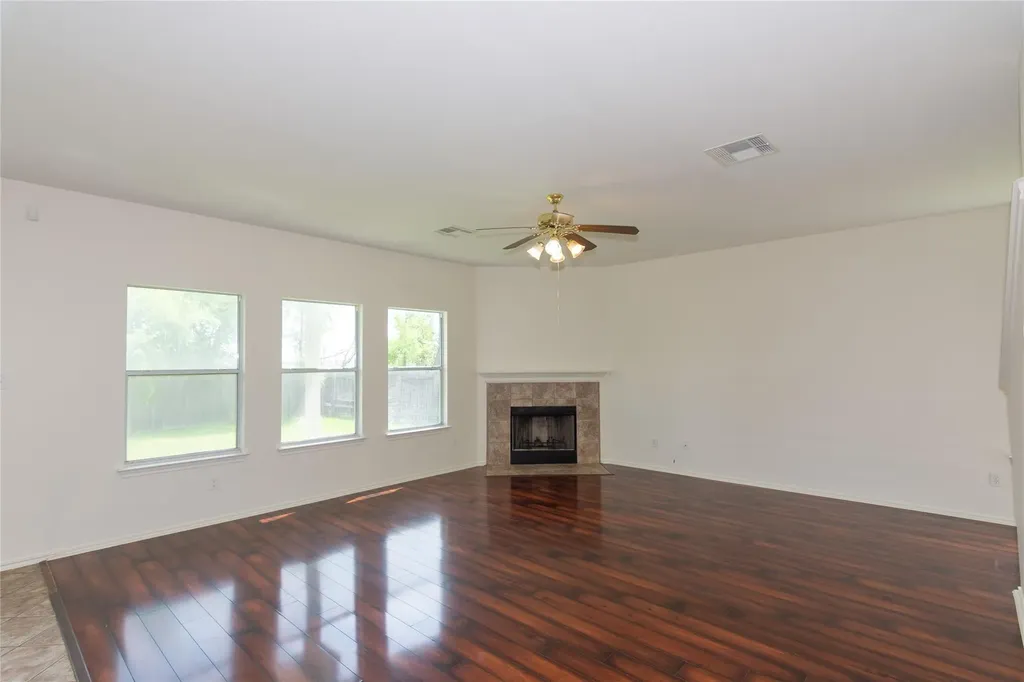 18209 Maxa Drive Manor TX 78653