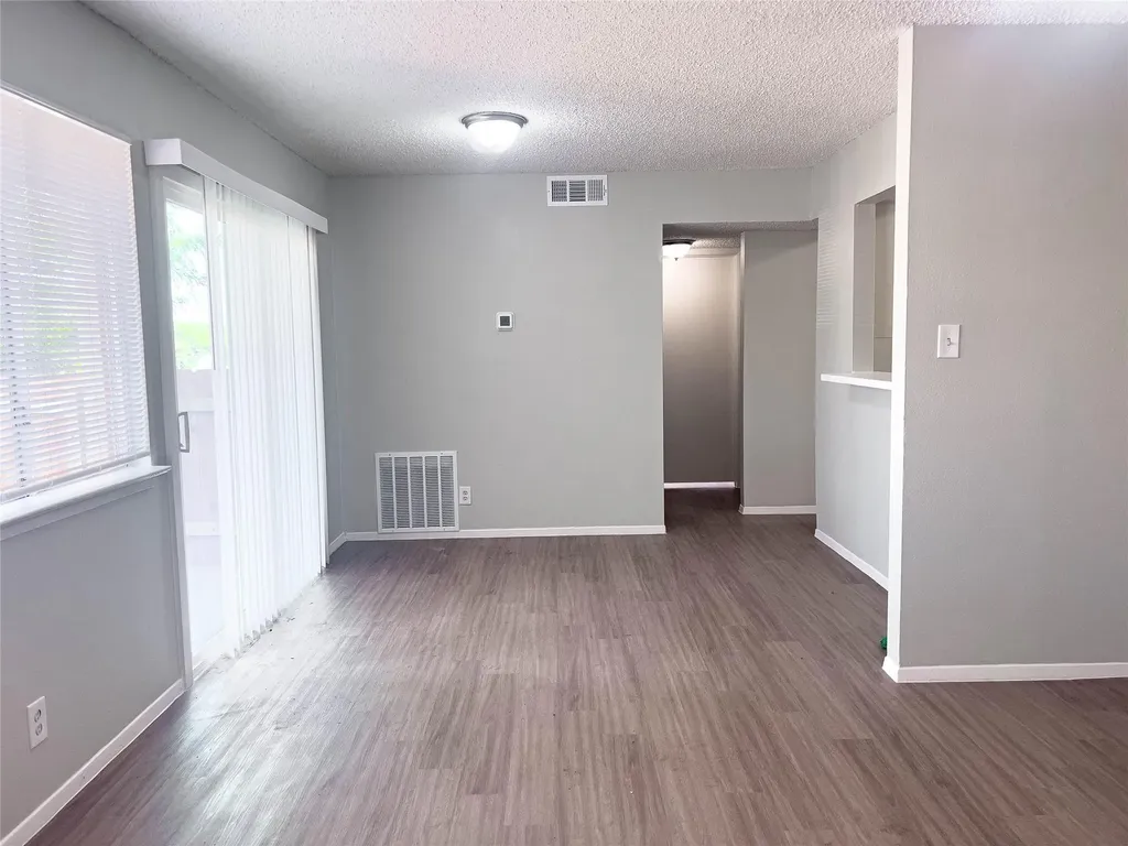 8907 Parkfield Drive Austin TX 78758