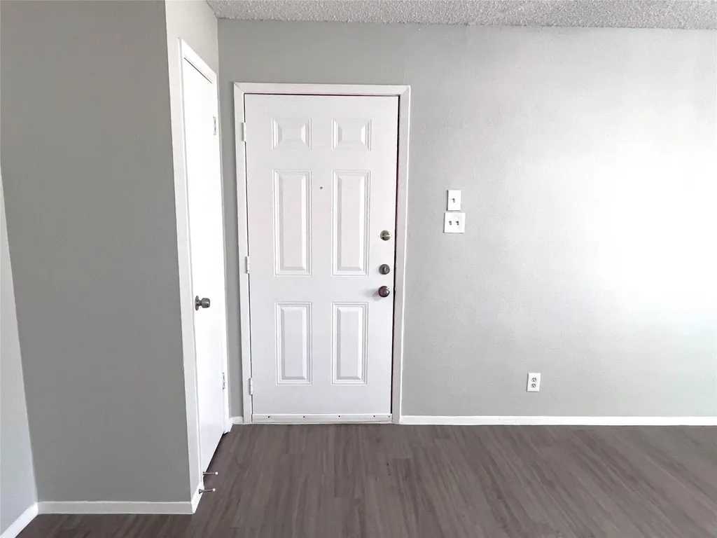8907 Parkfield Drive Austin TX 78758