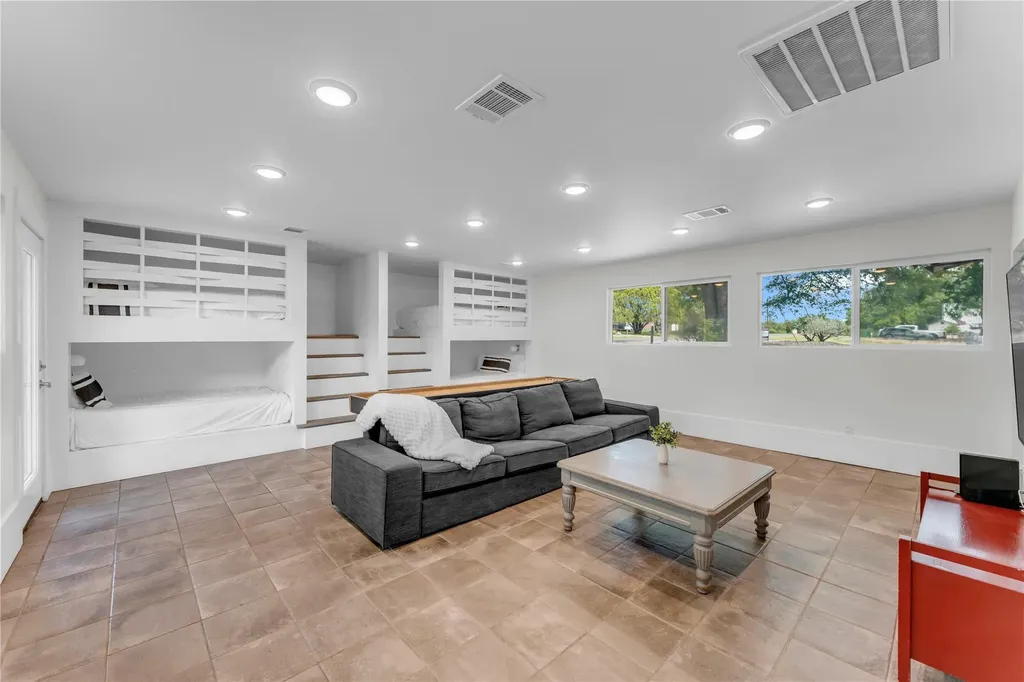 4310 River Oaks Drive Kingsland TX 78639