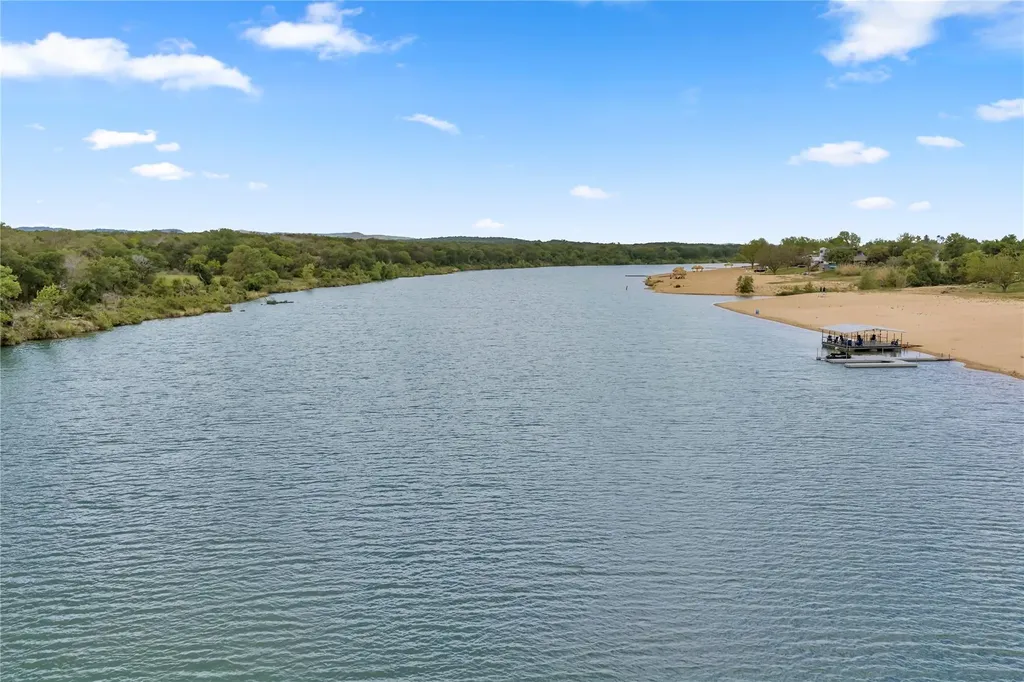 4310 River Oaks Drive Kingsland TX 78639