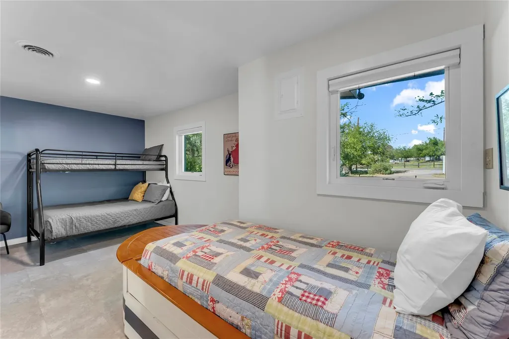 4310 River Oaks Drive Kingsland TX 78639