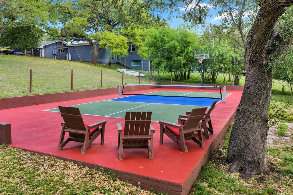 4310 River Oaks Drive Kingsland TX 78639