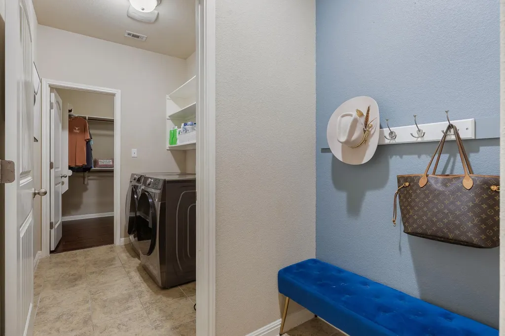 1143 Huntington Trail Round Rock TX 78664