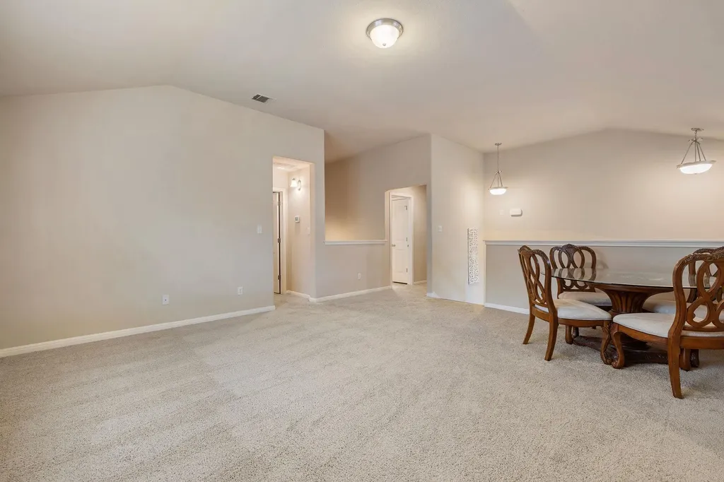 1143 Huntington Trail Round Rock TX 78664