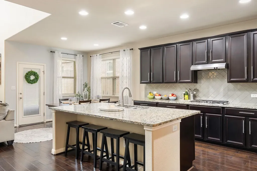 1143 Huntington Trail Round Rock TX 78664