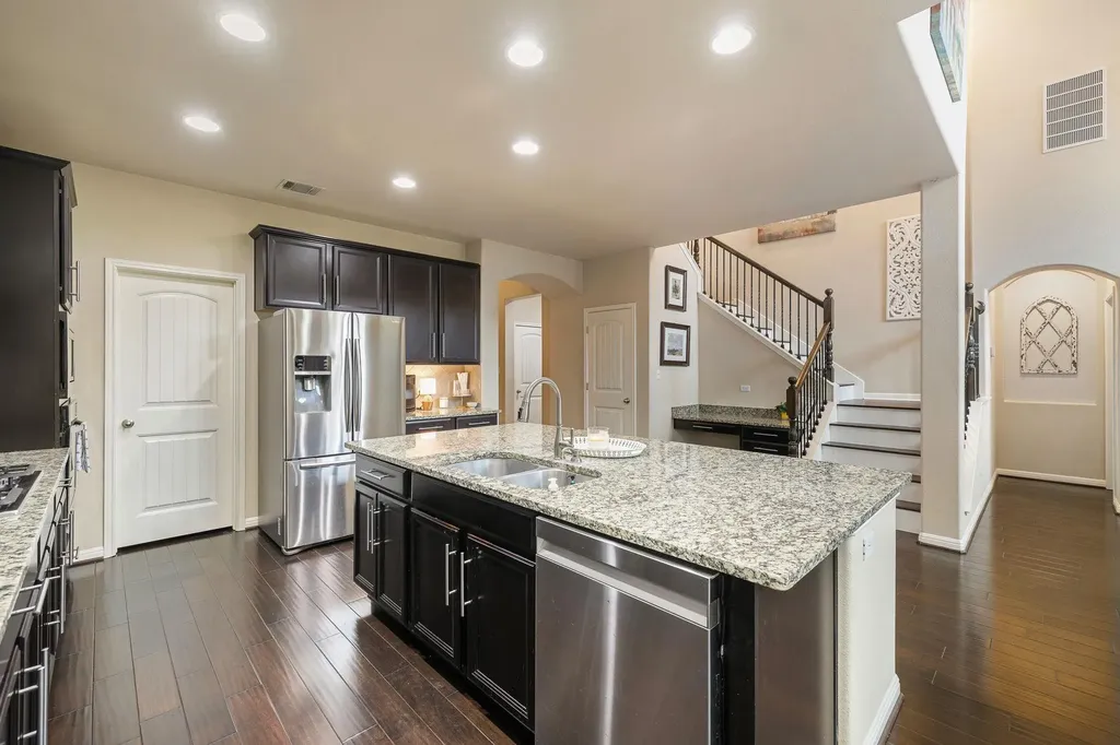 1143 Huntington Trail Round Rock TX 78664