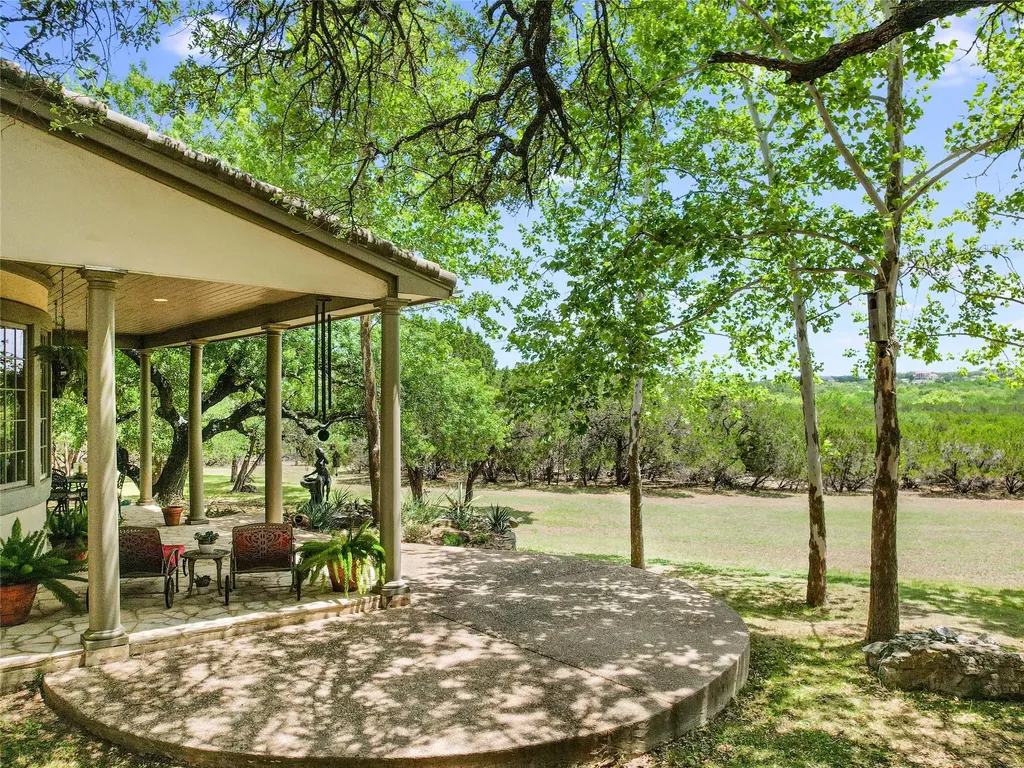 8611 Young Lane Austin TX 78737