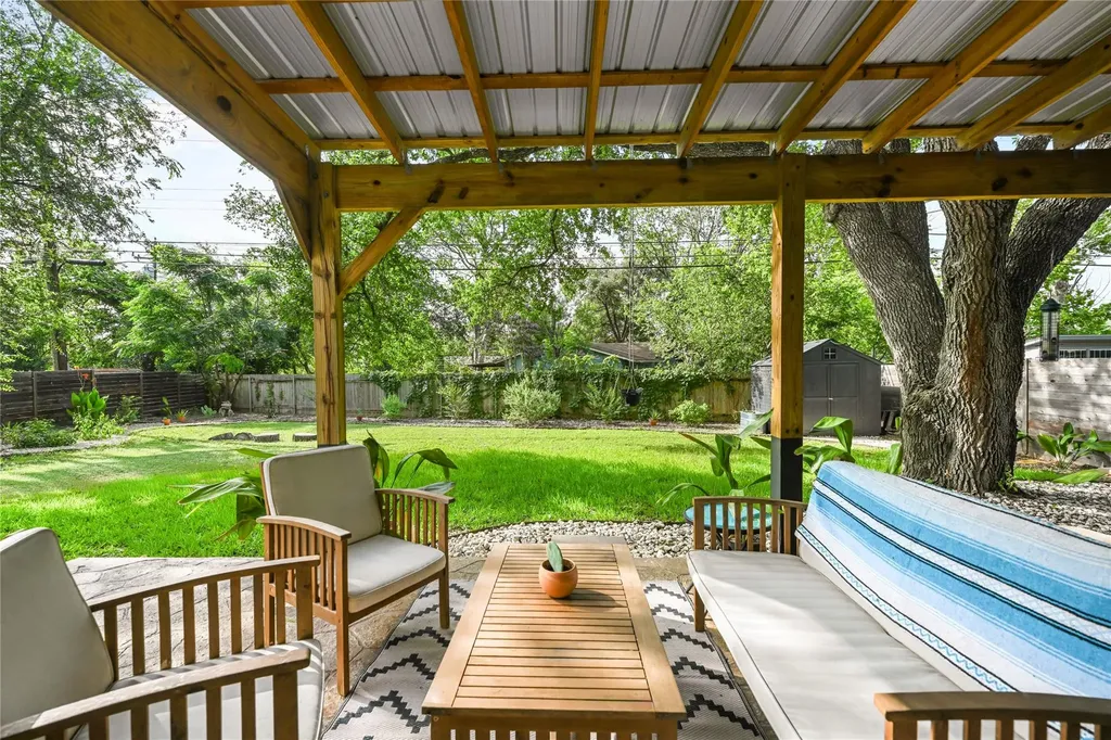 5115 Creekline Drive Austin TX 78745