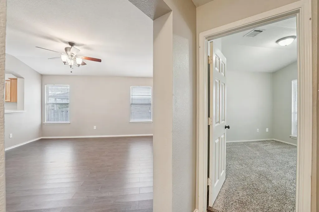 1115 Whitley Drive Leander TX 78641
