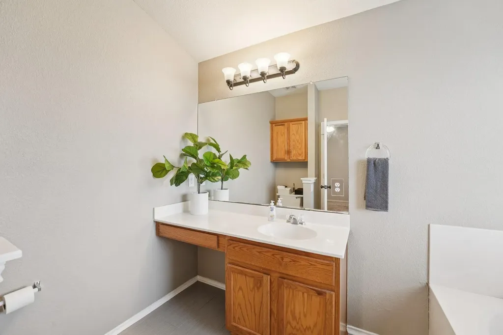 1115 Whitley Drive Leander TX 78641